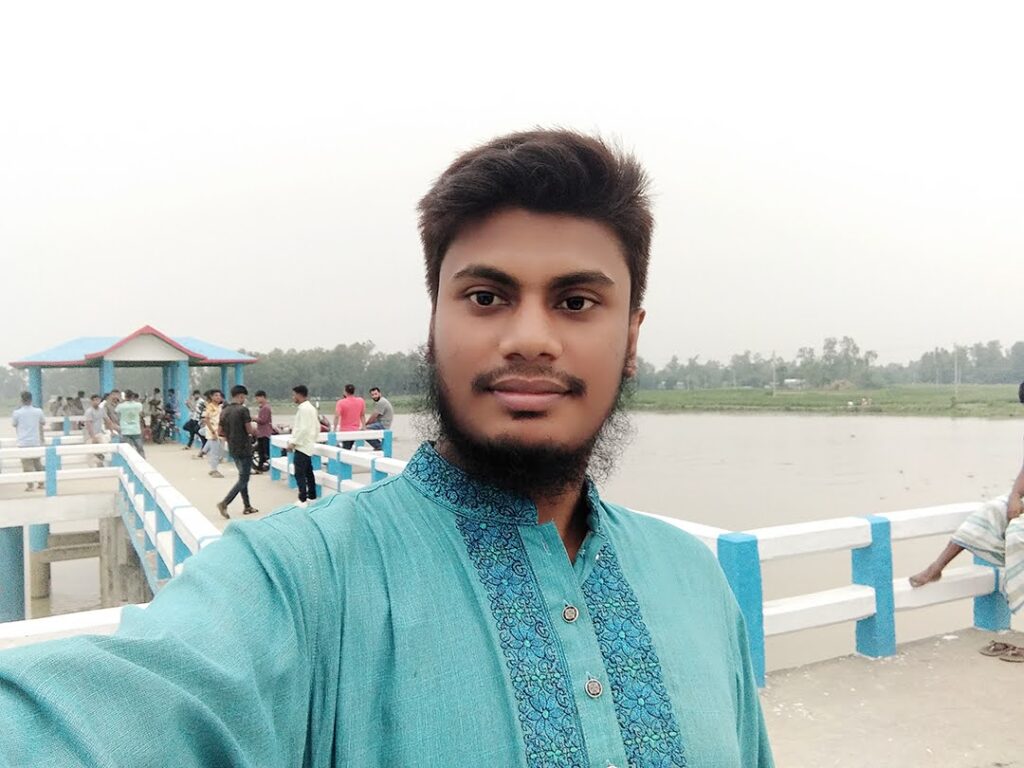 পাত্রী