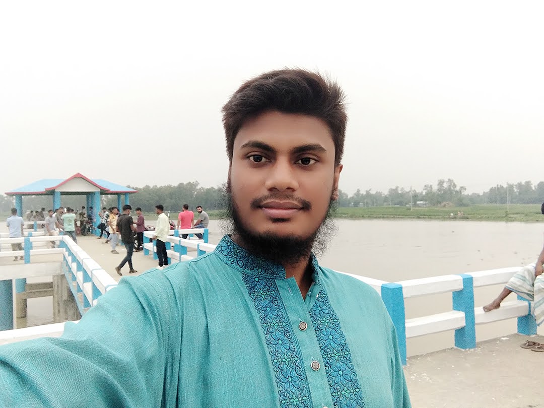 পাত্রী